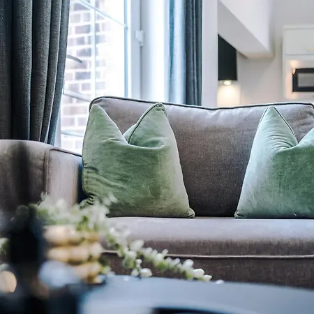 House 3 - 2 Bed Duplex Apartment Harrogate