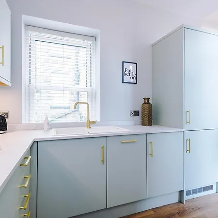 House 3 - 2 Bed Duplex Apartamento