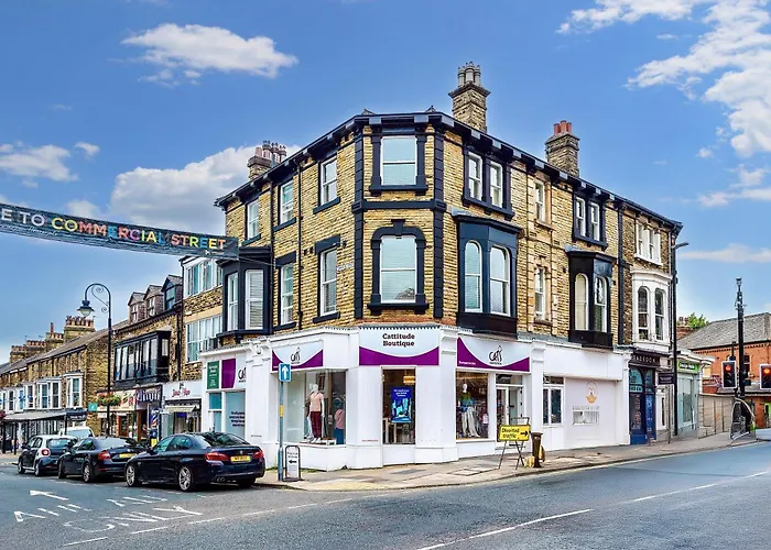 House 3 - 2 Bed Duplex Apartment