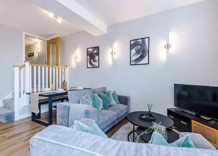 House 3 - 2 Bed Duplex