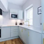House 3 - 2 Bed Duplex *