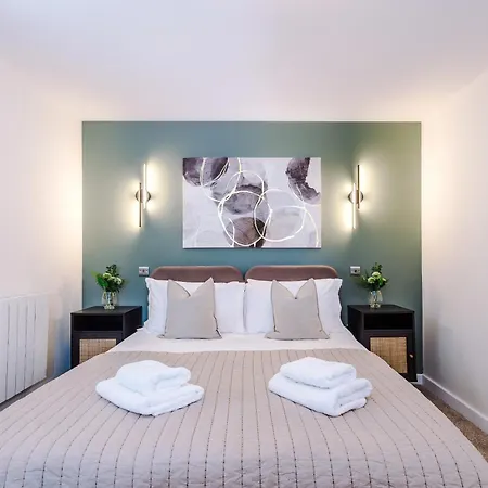 House 3 - 2 Bed Duplex شقة *