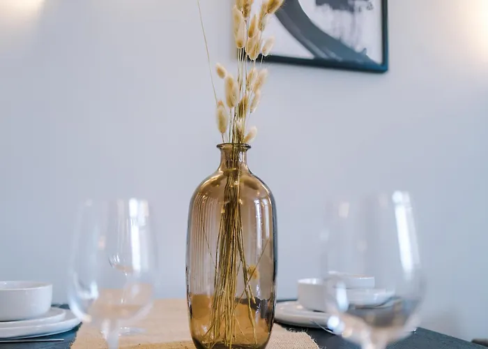 House 3 - 2 Bed Duplex *