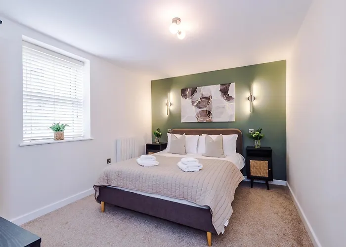 House 3 - 2 Bed Duplex شقة هاروغايت