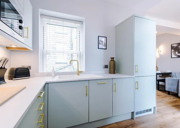 House 3 - 2 Bed Duplex شقة